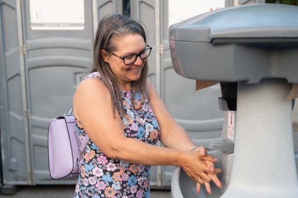 Best Luxury portable toilet rental  in Huntsville, MO
